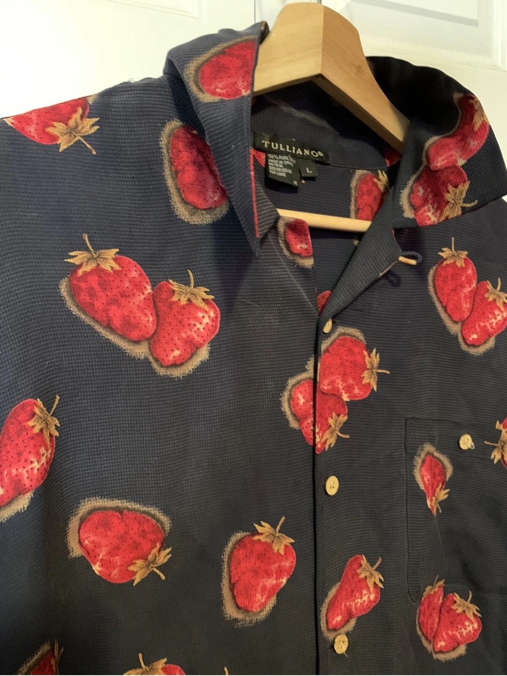 Vintage Tulliano Mens Sz L Leather Silk Shirt Strawberries